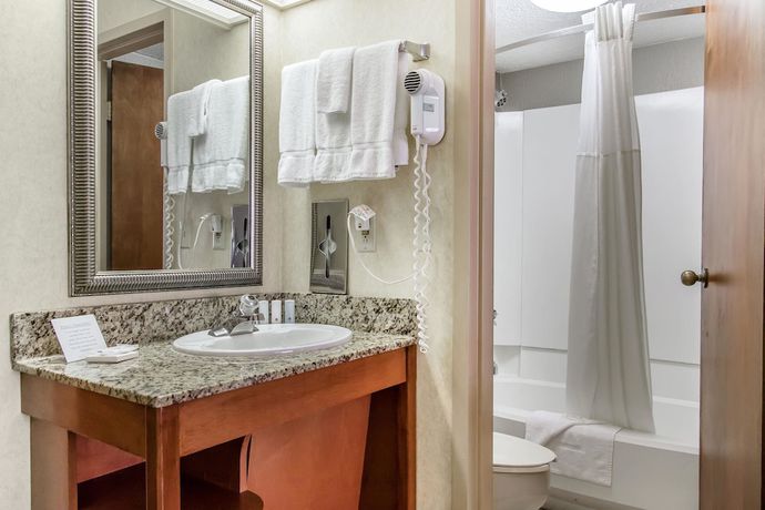 Imagen de la habitación del Hotel Clarion Broken Arrow - Tulsa. Foto 3