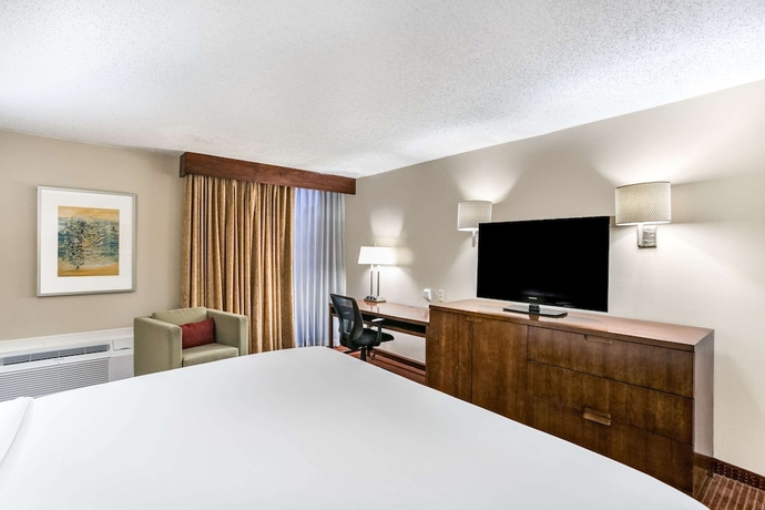 Imagen de la habitación del Hotel Clarion Bwi Airport Arundel Mills. Foto 4