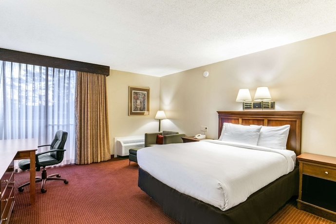 Imagen de la habitación del Hotel Clarion Bwi Airport Arundel Mills. Foto 7