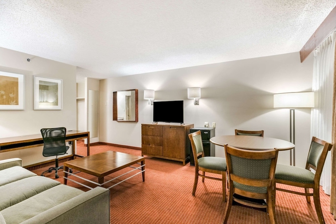 Imagen de la habitación del Hotel Clarion Bwi Airport Arundel Mills. Foto 14