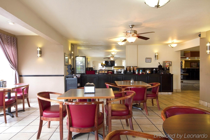 Imagen general del Hotel Clarion By Humboldt Bay. Foto 7