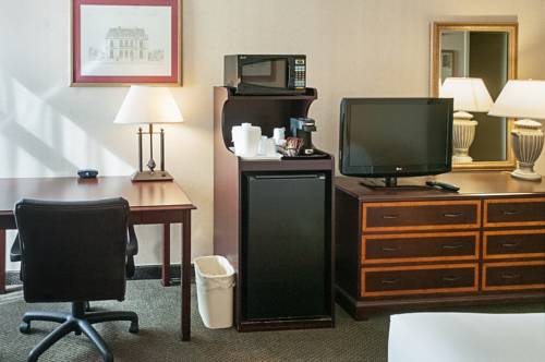 Imagen de la habitación del Hotel Clarion Cincinnati North. Foto 2