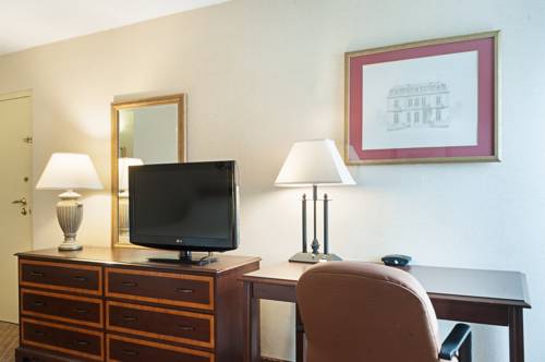Imagen de la habitación del Hotel Clarion Cincinnati North. Foto 16