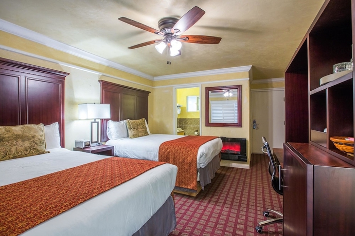 Imagen de la habitación del Hotel Clarion Collection Carmel Oaks Inn. Foto 10