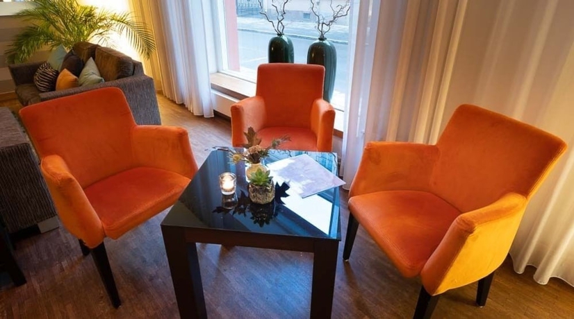 Imagen del bar/restaurante del Hotel Clarion Collection Grand. Foto 2