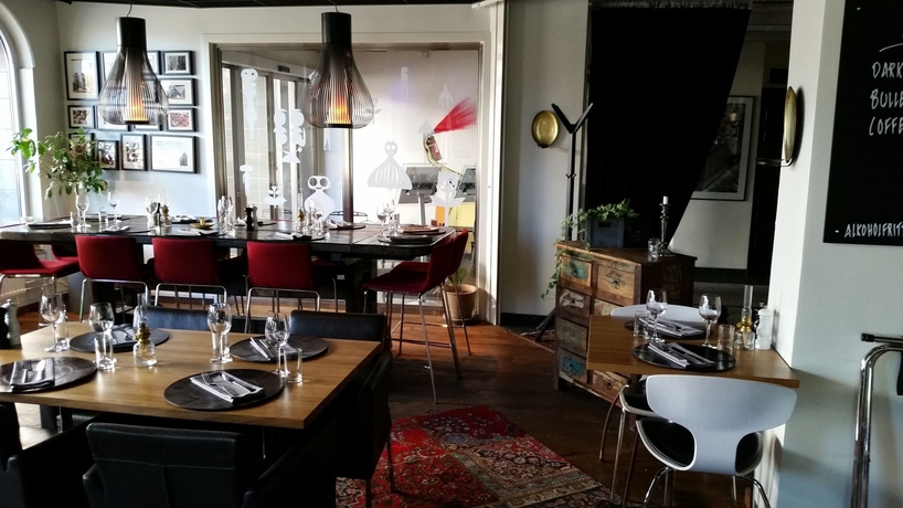 Imagen del bar/restaurante del Hotel Clarion Collection Plaza. Foto 3