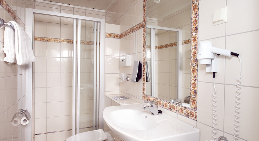 Imagen de la habitación del Hotel Clarion Collection Savoy. Foto 12