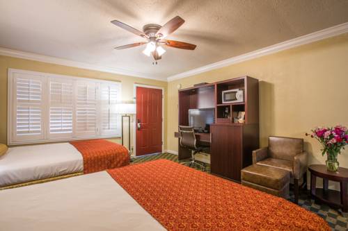 Imagen de la habitación del Hotel Clarion Collection Wilkie's Inn Pacific Grove - Monterey. Foto 6