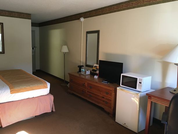 Imagen de la habitación del Hotel Clarion Conference Center. Foto 3