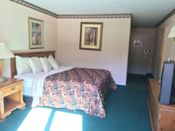 Imagen de la habitación del Hotel Clarion Conference Center. Foto 11