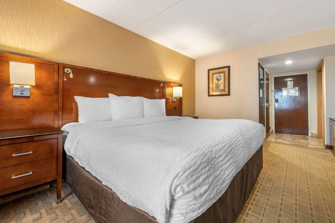 Imagen de la habitación del Hotel Clarion Conference Center on Lake Erie. Foto 7