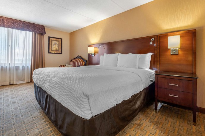 Imagen de la habitación del Hotel Clarion Conference Center on Lake Erie. Foto 9