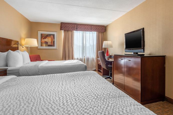 Imagen de la habitación del Hotel Clarion Conference Center on Lake Erie. Foto 12