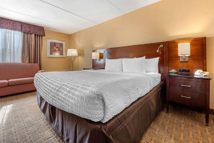 Imagen de la habitación del Hotel Clarion Conference Center on Lake Erie. Foto 13