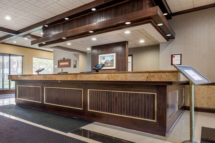 Imagen de los interiores del Hotel Clarion Conference Center on Lake Erie. Foto 20