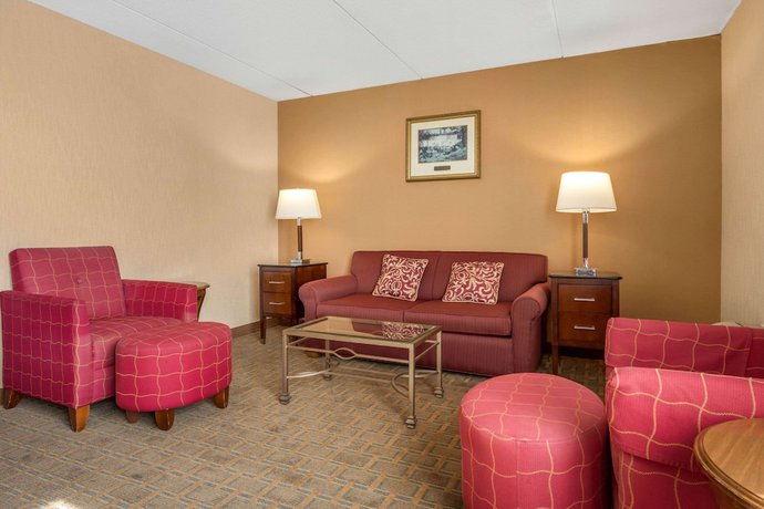 Imagen de la habitación del Hotel Clarion Conference Center on Lake Erie. Foto 18