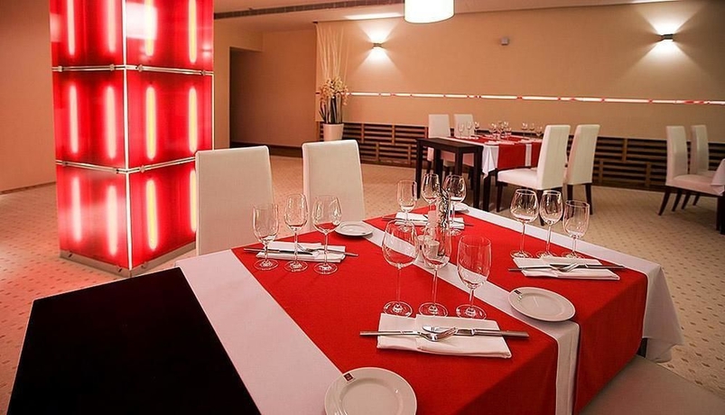 Imagen del bar/restaurante del Hotel Clarion Congress Prague. Foto 5