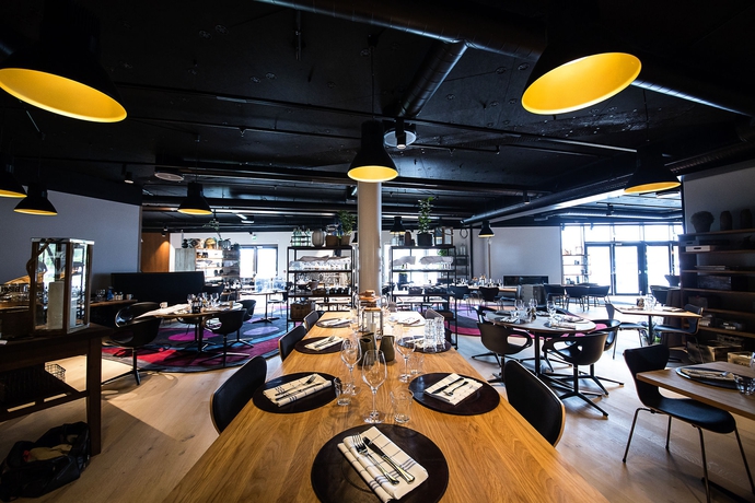 Imagen del bar/restaurante del Hotel Clarion Energy. Foto 4