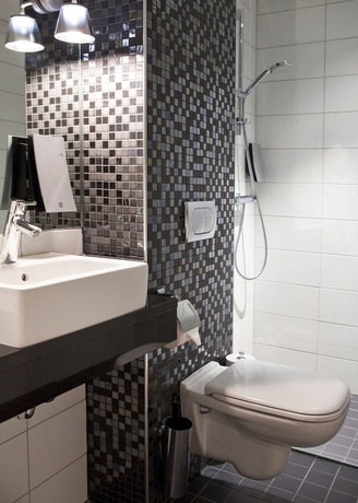 Imagen de la habitación del Hotel Clarion Ernst. Foto 4