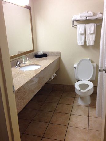 Imagen de la habitación del Hotel Clarion, FAYETTEVILLE. Foto 5
