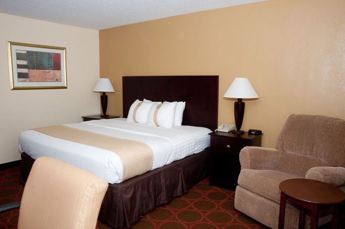 Imagen de los interiores del Hotel Clarion, FAYETTEVILLE. Foto 12