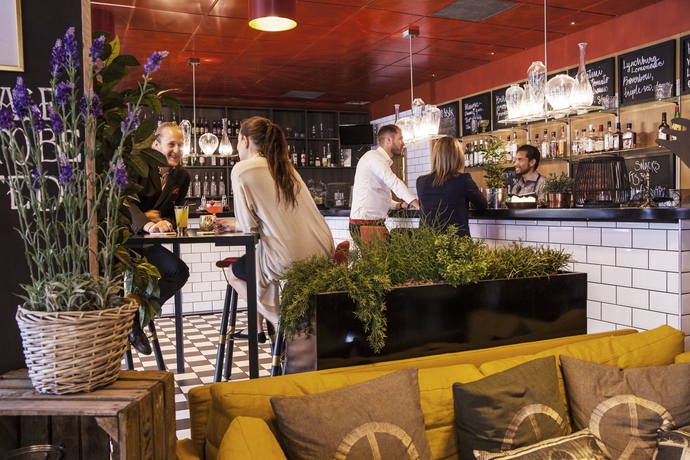 Imagen del bar/restaurante del Hotel Clarion Gillet. Foto 2