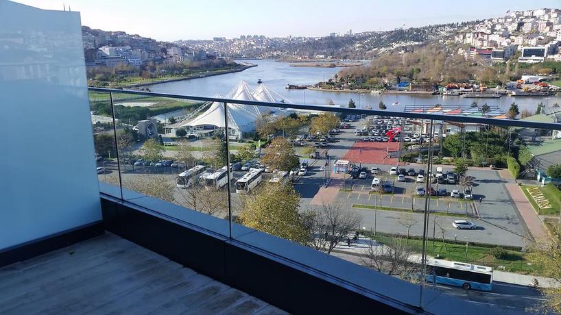 Imagen general del Hotel Clarion Golden Horn. Foto 11