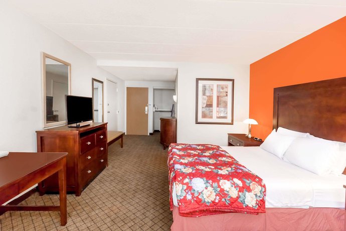 Imagen de la habitación del Hotel Clarion Hotel. Foto 8