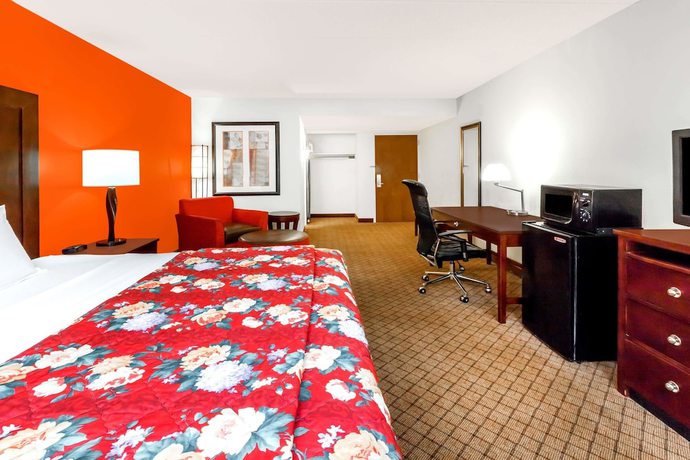 Imagen de la habitación del Hotel Clarion Hotel. Foto 13