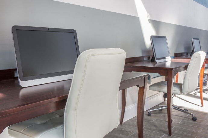 Imagen de los interiores del Hotel Clarion Hotel Orlando International Airport. Foto 5