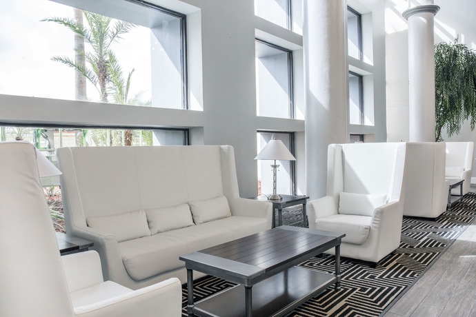 Imagen de los interiores del Hotel Clarion Hotel Orlando International Airport. Foto 8