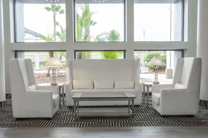 Imagen de los interiores del Hotel Clarion Hotel Orlando International Airport. Foto 9