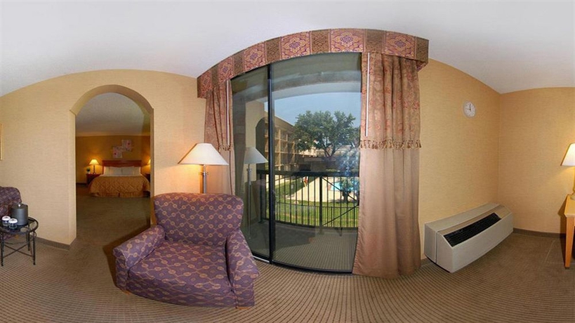 Imagen de los interiores del Hotel Clarion Hotel Park Central. Foto 7
