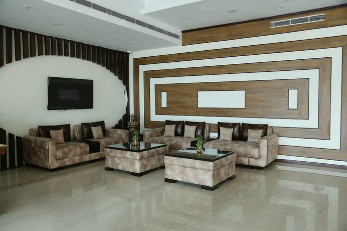 Imagen general del Hotel Clarion Inn Amps. Foto 2