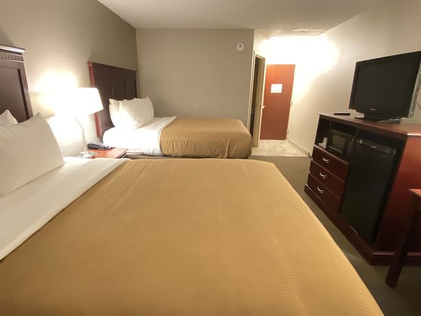 Imagen de la habitación del Hotel Clarion Inn And Suites Airport. Foto 3