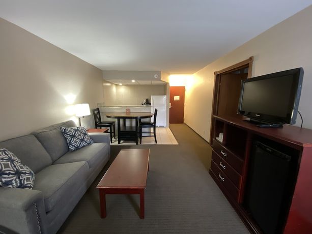 Imagen de la habitación del Hotel Clarion Inn And Suites Airport. Foto 12
