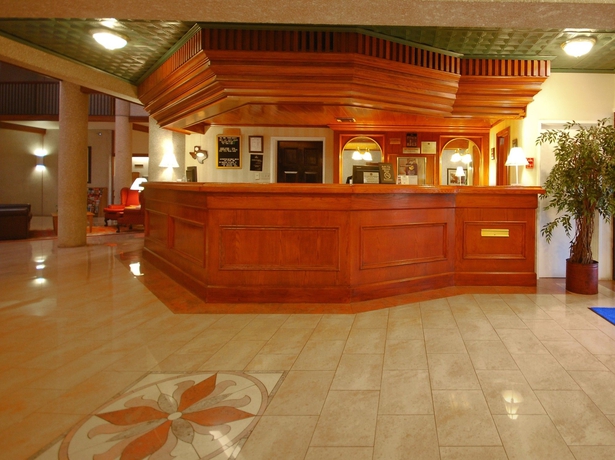 Imagen de los interiores del Hotel Clarion Inn Austin North. Foto 6