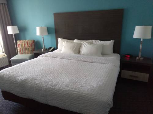 Imagen de la habitación del Hotel Clarion Inn Cleveland. Foto 9