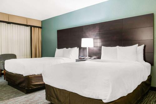 Imagen de la habitación del Hotel Clarion Inn Dayton Airport. Foto 7