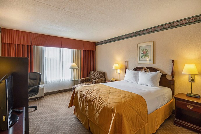 Imagen de la habitación del Hotel Clarion Inn. Foto 2