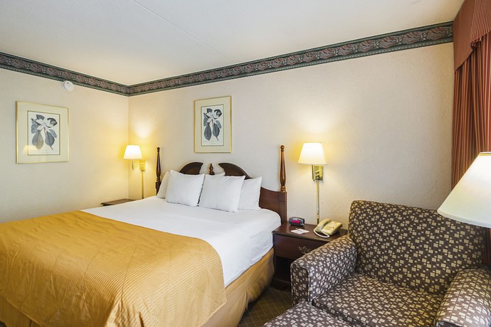 Imagen de la habitación del Hotel Clarion Inn. Foto 3