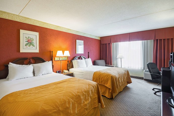 Imagen de la habitación del Hotel Clarion Inn. Foto 6