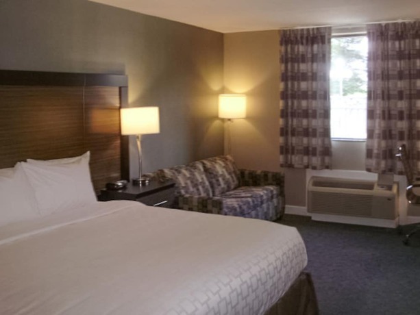 Imagen de la habitación del Hotel Clarion Inn. Foto 6