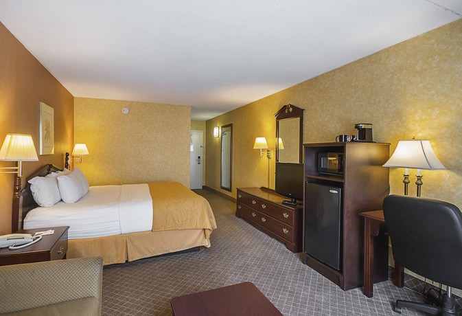 Imagen de la habitación del Hotel Clarion Inn, Fairmont. Foto 9