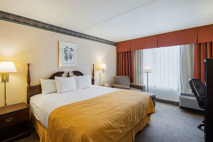 Imagen de la habitación del Hotel Clarion Inn, Fairmont. Foto 14