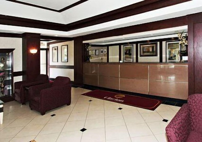 Imagen de los interiores del Hotel Clarion Inn, Fredericksburg. Foto 12