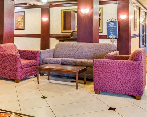 Imagen de los interiores del Hotel Clarion Inn, Fredericksburg. Foto 14
