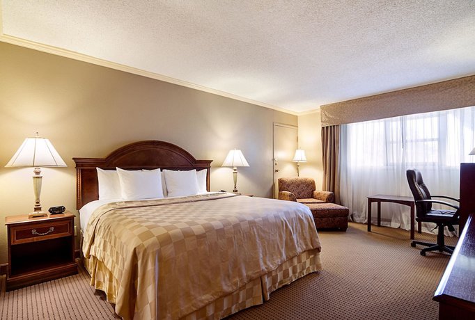 Imagen de la habitación del Hotel Clarion Inn, Garden City. Foto 3