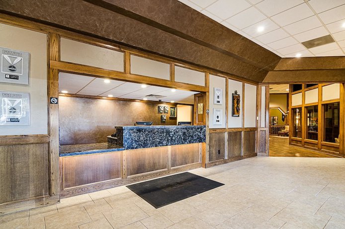 Imagen de los interiores del Hotel Clarion Inn, Garden City. Foto 16
