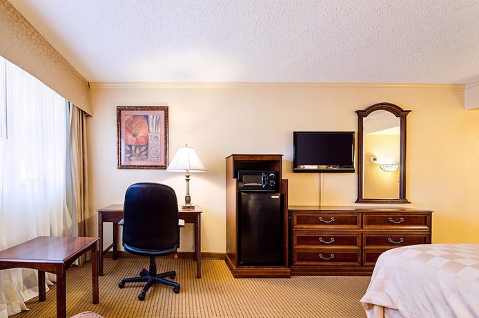 Imagen de la habitación del Hotel Clarion Inn, Garden City. Foto 8